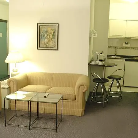 King Guvenlik Otel 3*